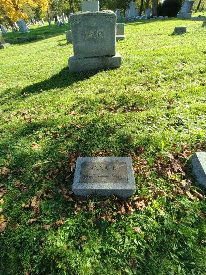 Anna Kunow Yenney's grave. Photo 1