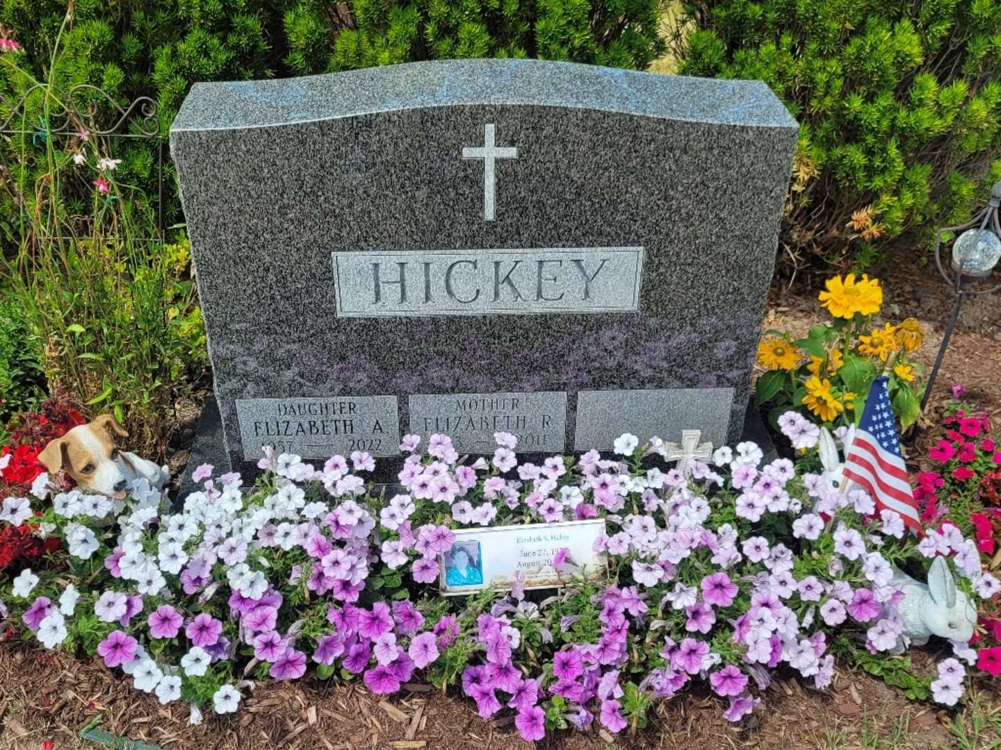 Elizabeth R. Hickey's grave. Photo 2