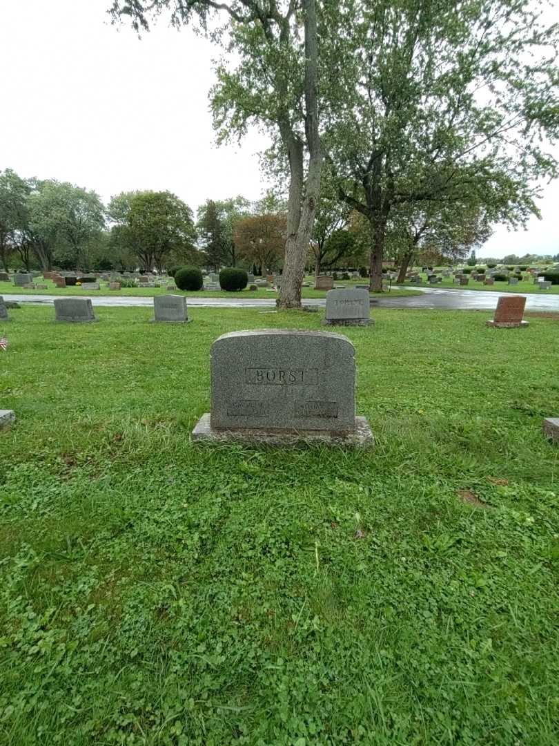 Mayme M. Borst's grave. Photo 1