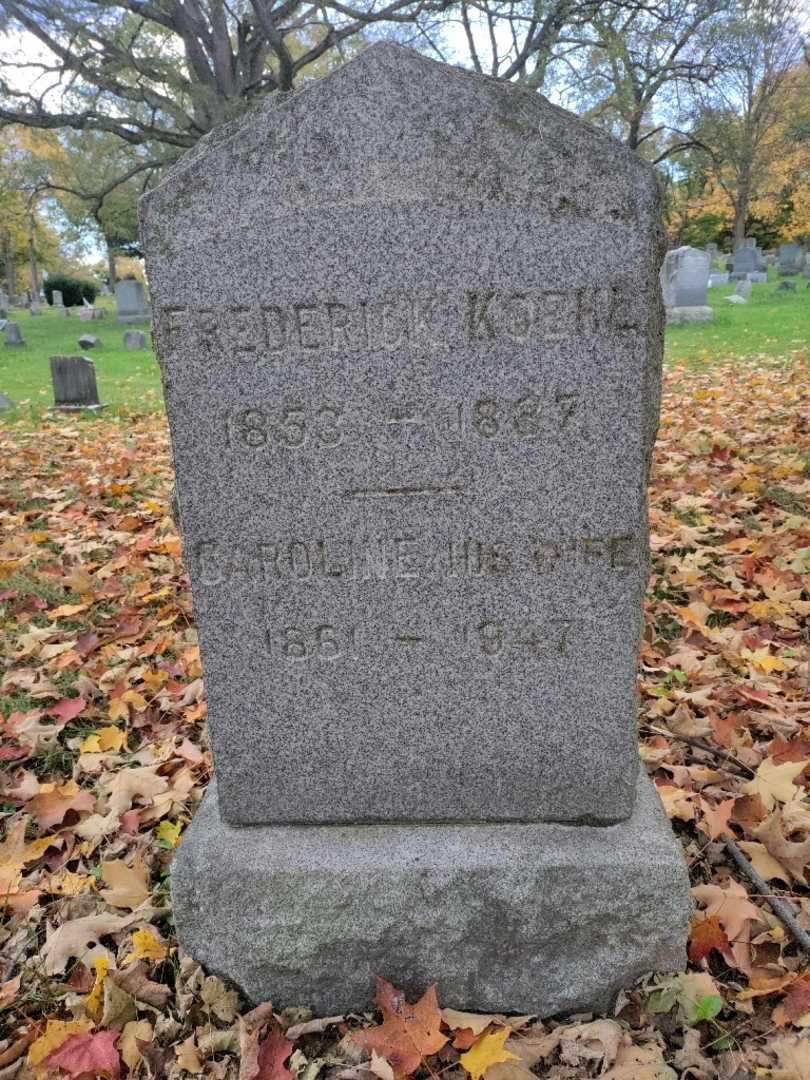 Caroline Koehl's grave. Photo 3