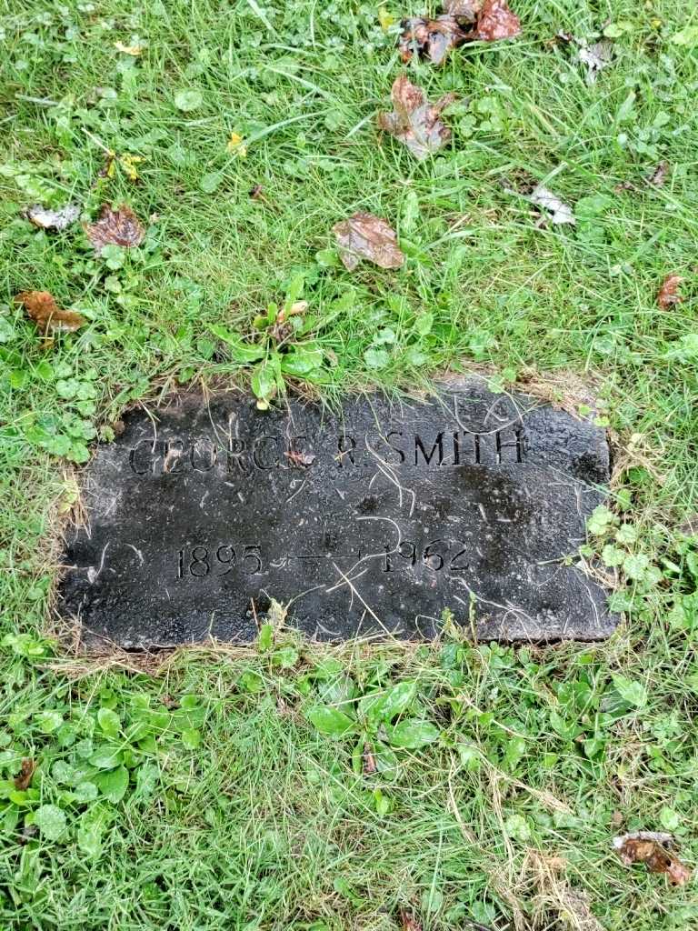 George R. Smith's grave. Photo 1