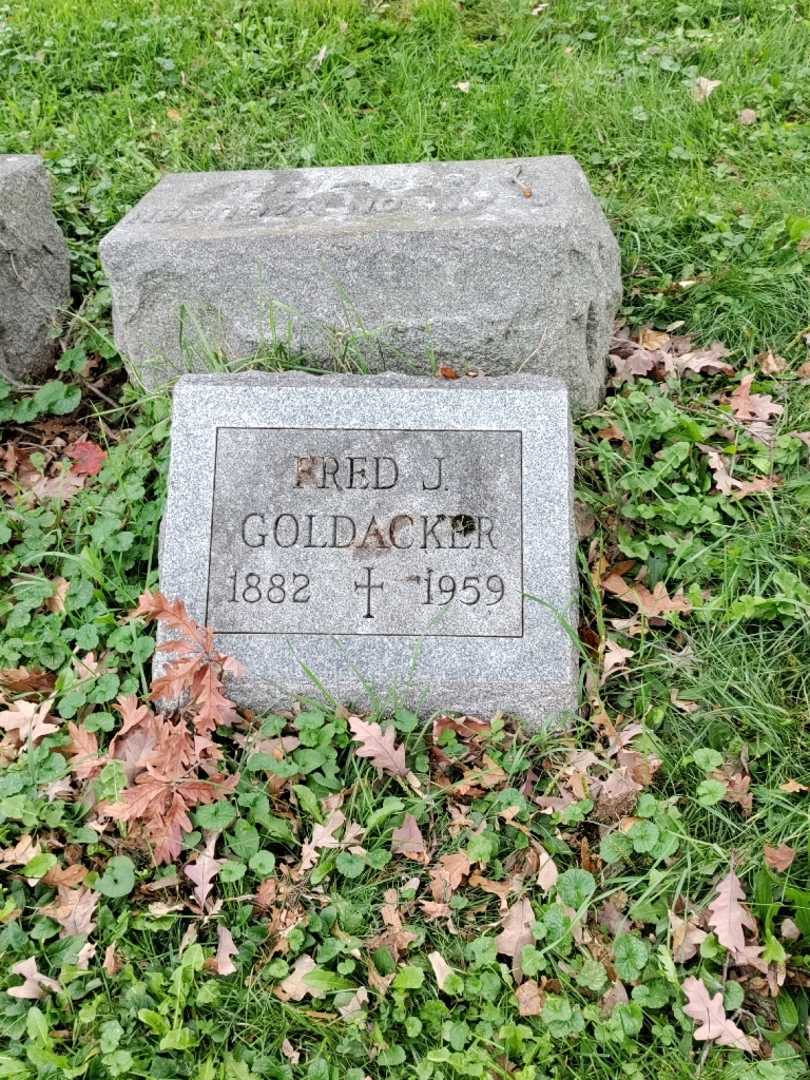 Fred J. Goldacker's grave. Photo 2