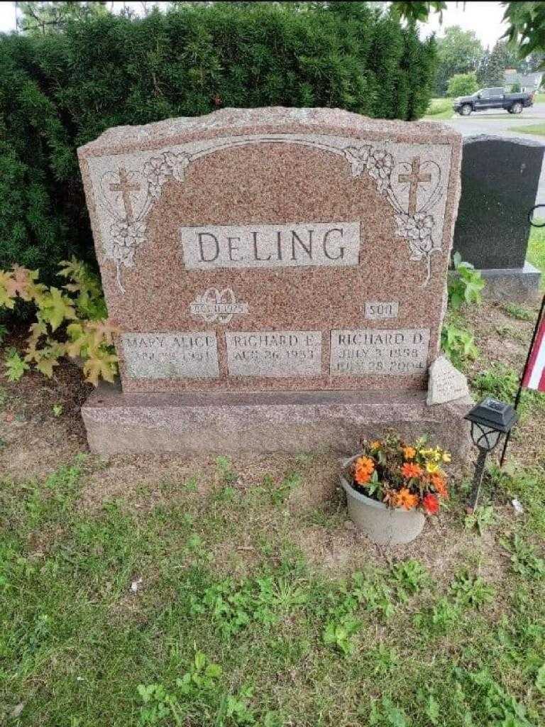 Richard Dean "JOLLY" DeLing's grave. Photo 3