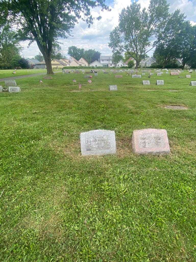 Klara Emma Sachs's grave. Photo 1