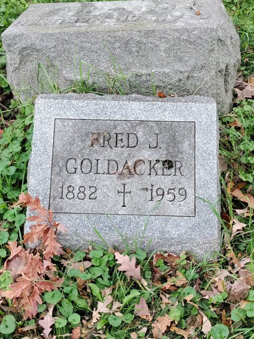 Fred J. Goldacker's grave. Photo 3