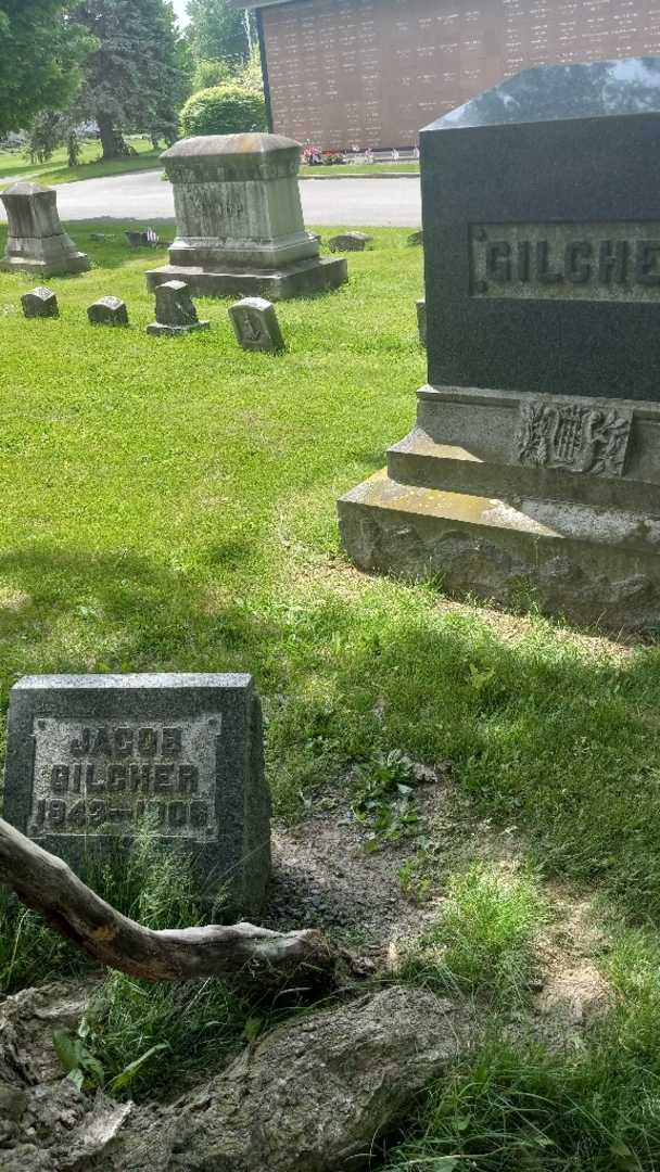 Jacob Gilcher's grave. Photo 1
