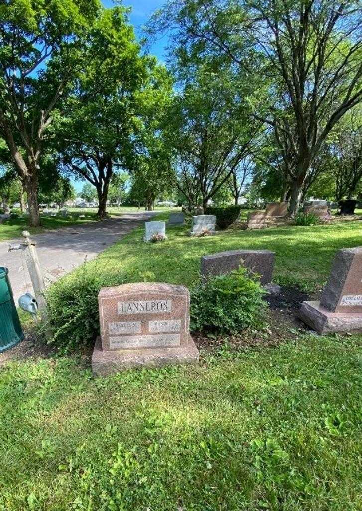 Manuel Lanseros's grave. Photo 3