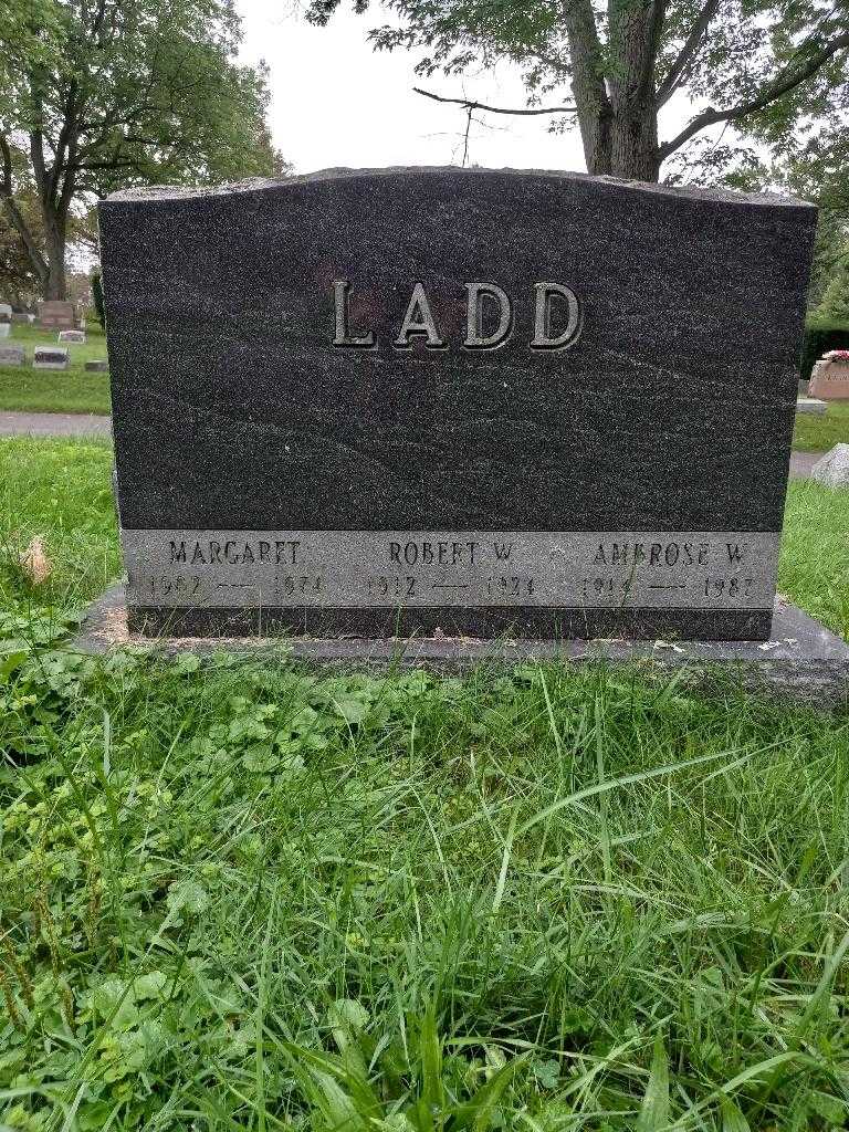 Robert W. Ladd's grave. Photo 3