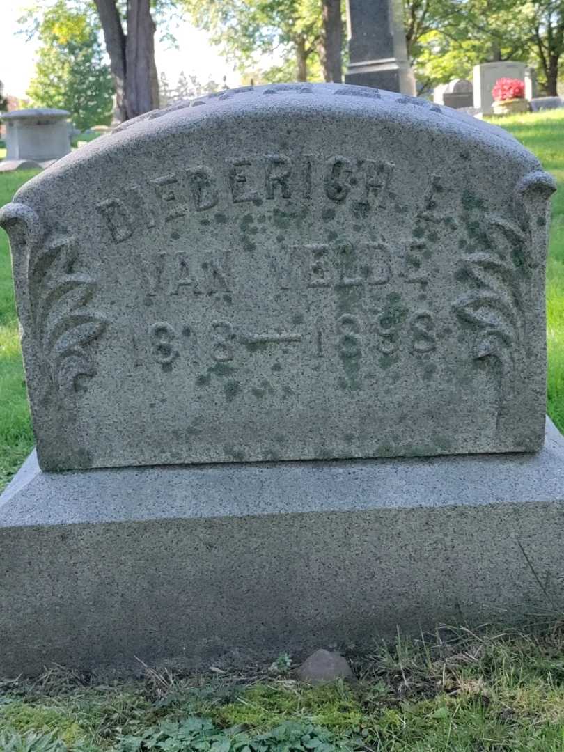 Diederich L. Van Velde's grave. Photo 3