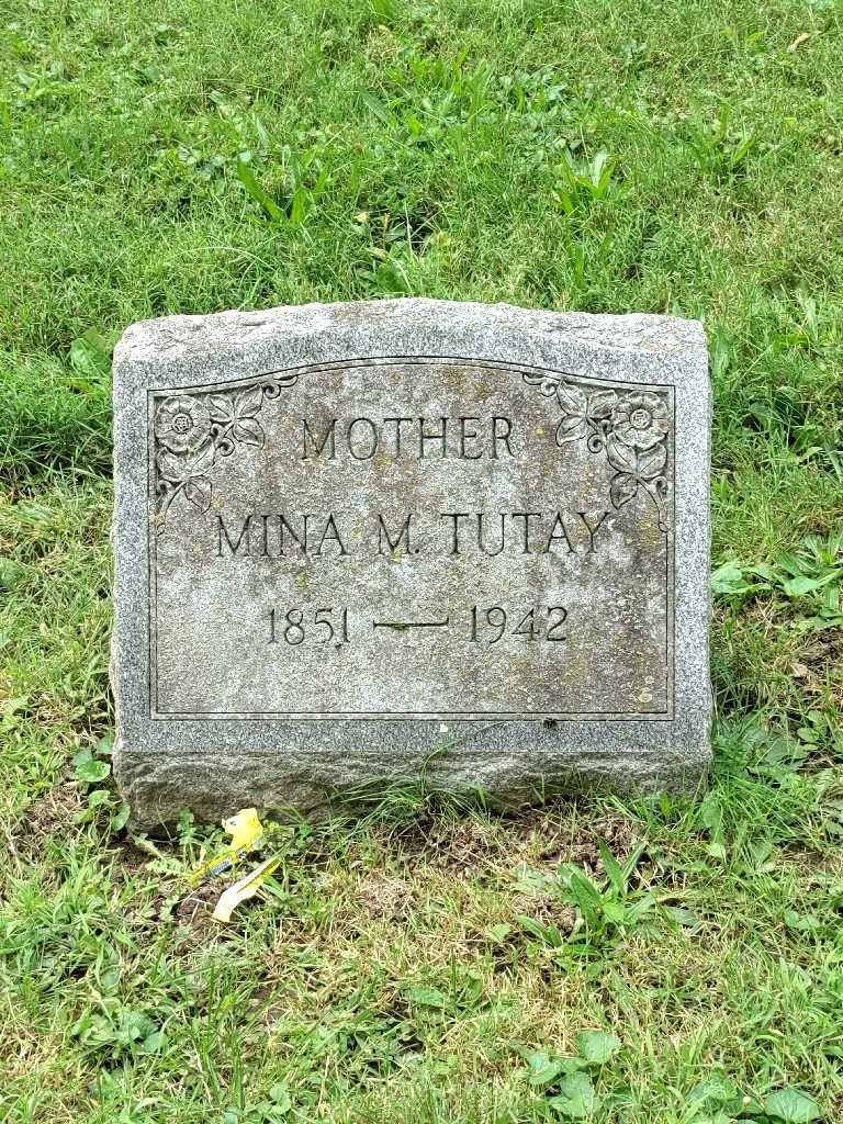 Mina Margquardt Tutay's grave. Photo 3