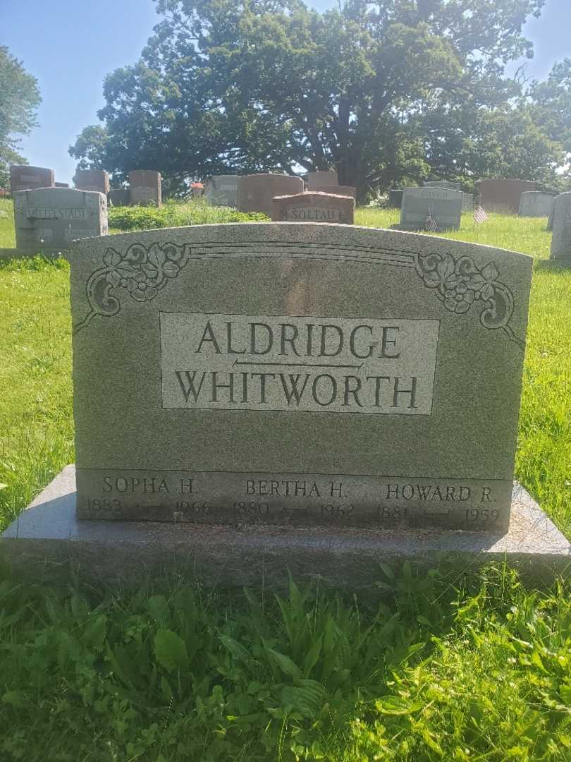 Howard R. Whitworth's grave. Photo 3