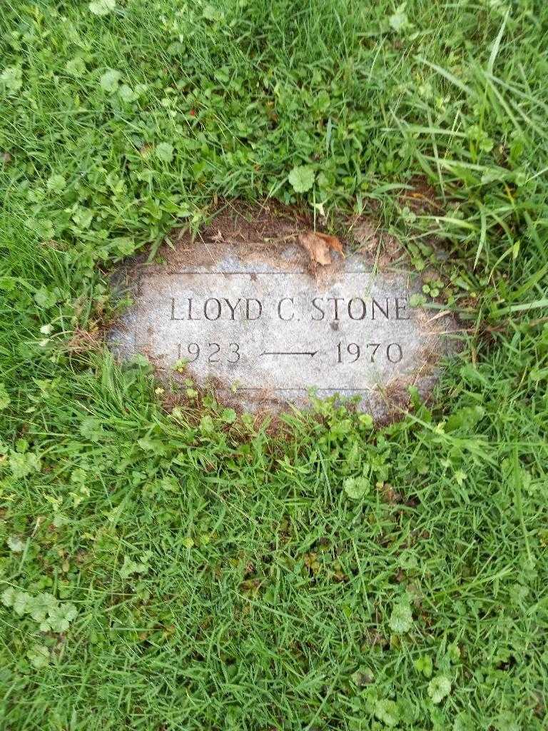 Lloyd C. Stone's grave. Photo 2