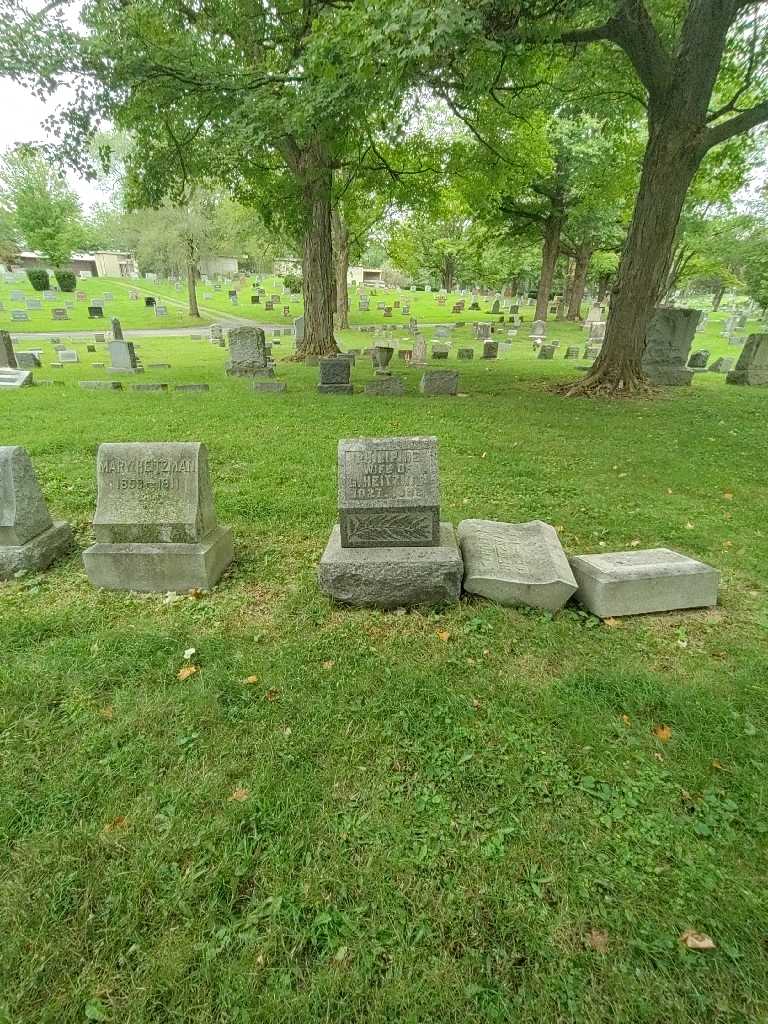 Philipine Heitzman's grave. Photo 1