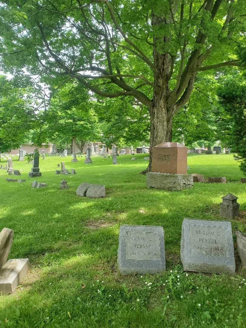 Marie L. Persse's grave. Photo 2