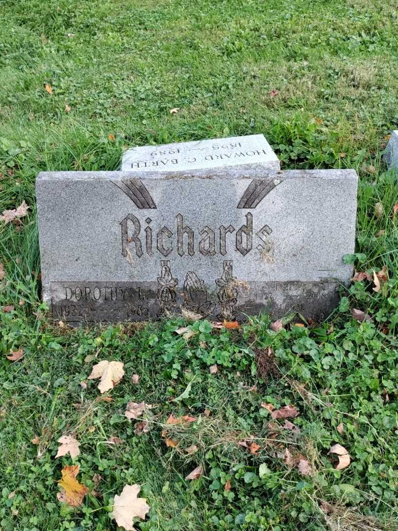 Dorothy L. Richards's grave. Photo 2