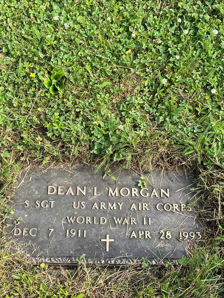 Dean L. Morgan's grave. Photo 3