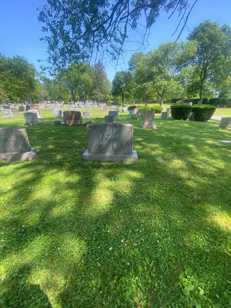 George D. Popoff's grave. Photo 1