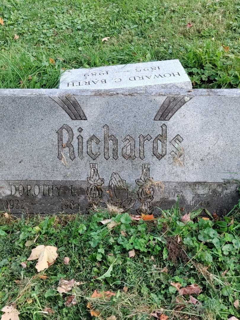 Dorothy L. Richards's grave. Photo 3