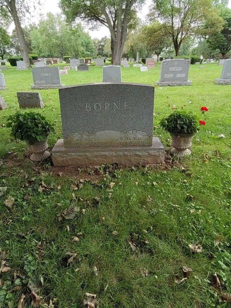 Rudolph H. Borne's grave. Photo 1