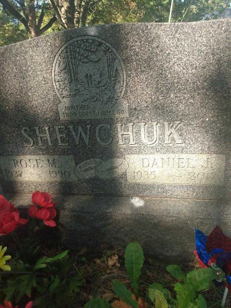 Daniel J. Shewchuk's grave. Photo 3