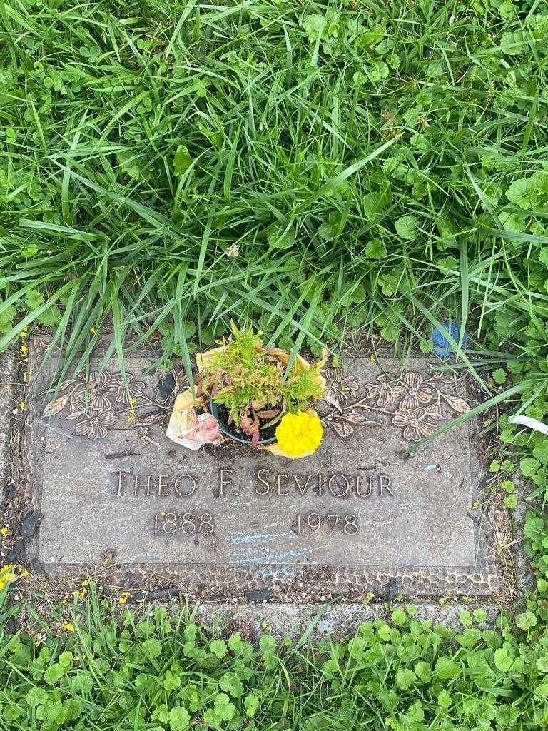 Bernard W. Giersberg's grave. Photo 3