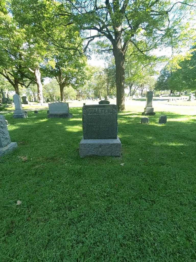 George Walter's grave. Photo 1