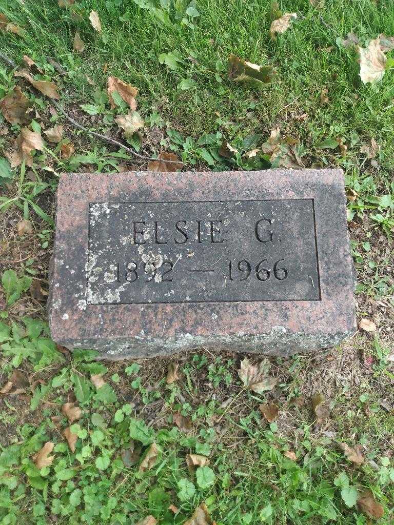 Elsie G. Jones's grave. Photo 3