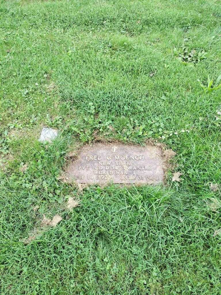 Fred G. Moench's grave. Photo 2