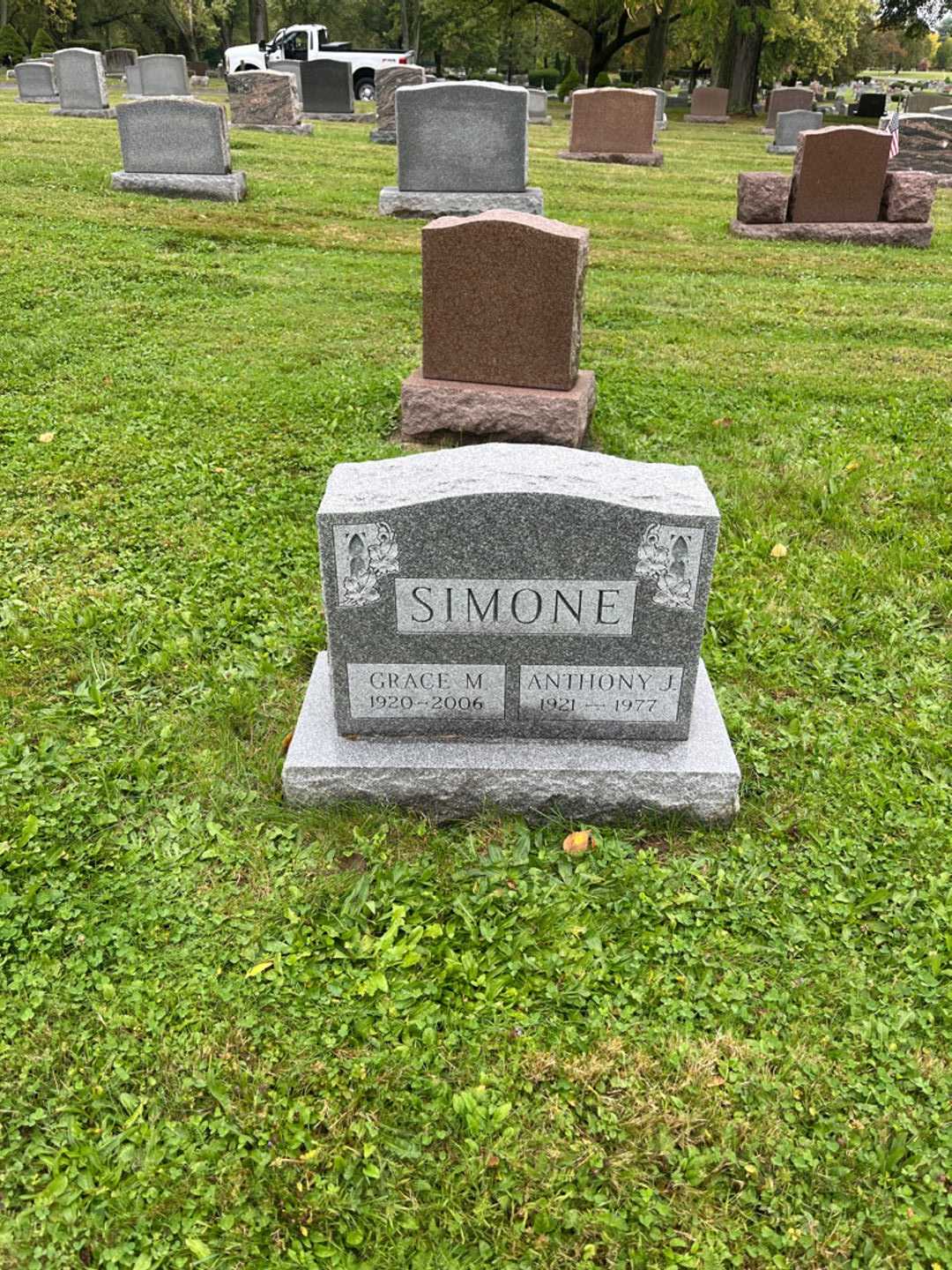 Anthony J. Simone's grave. Photo 2
