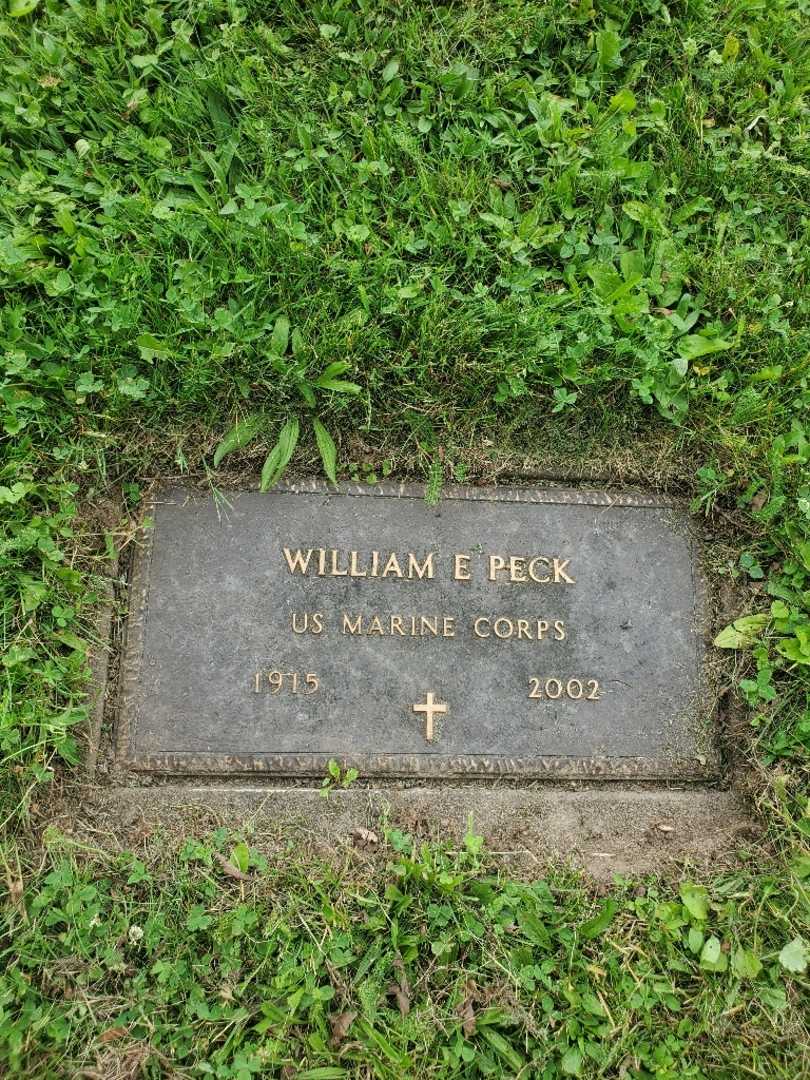 William Edward Peck's grave. Photo 1