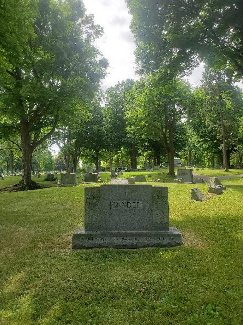 Joseph J. Snyder's grave. Photo 1