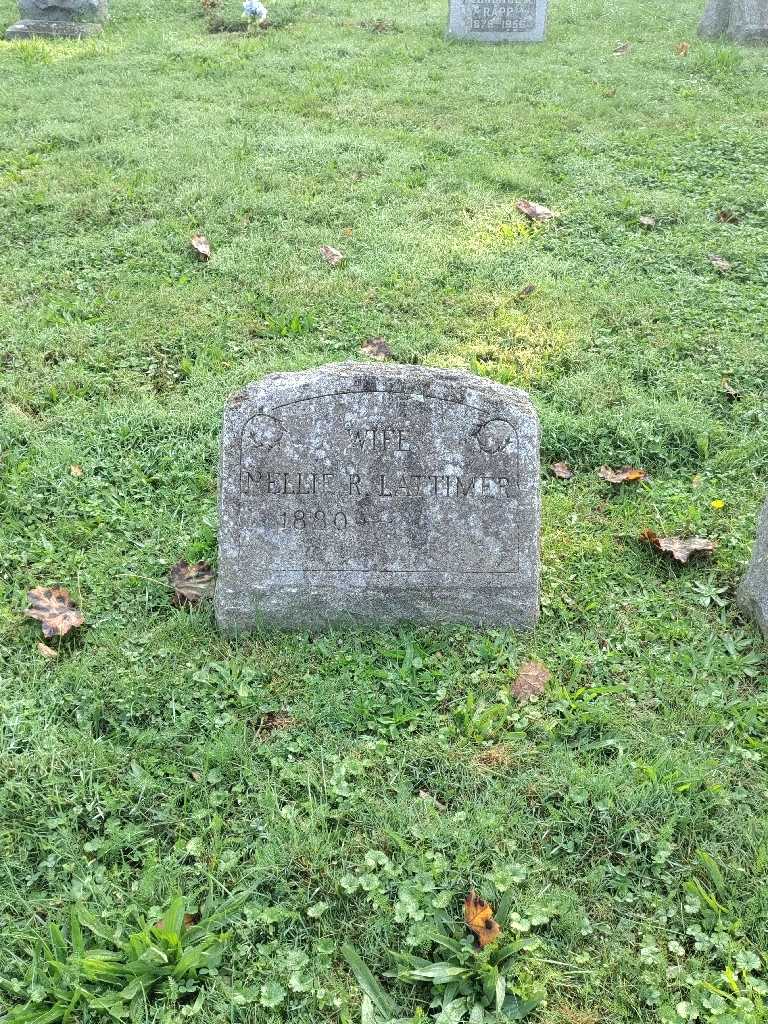 Nellie Rapp Lattimer's grave. Photo 2