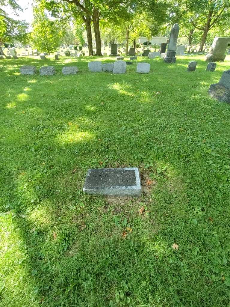 Gladys Long Jessup's grave. Photo 1