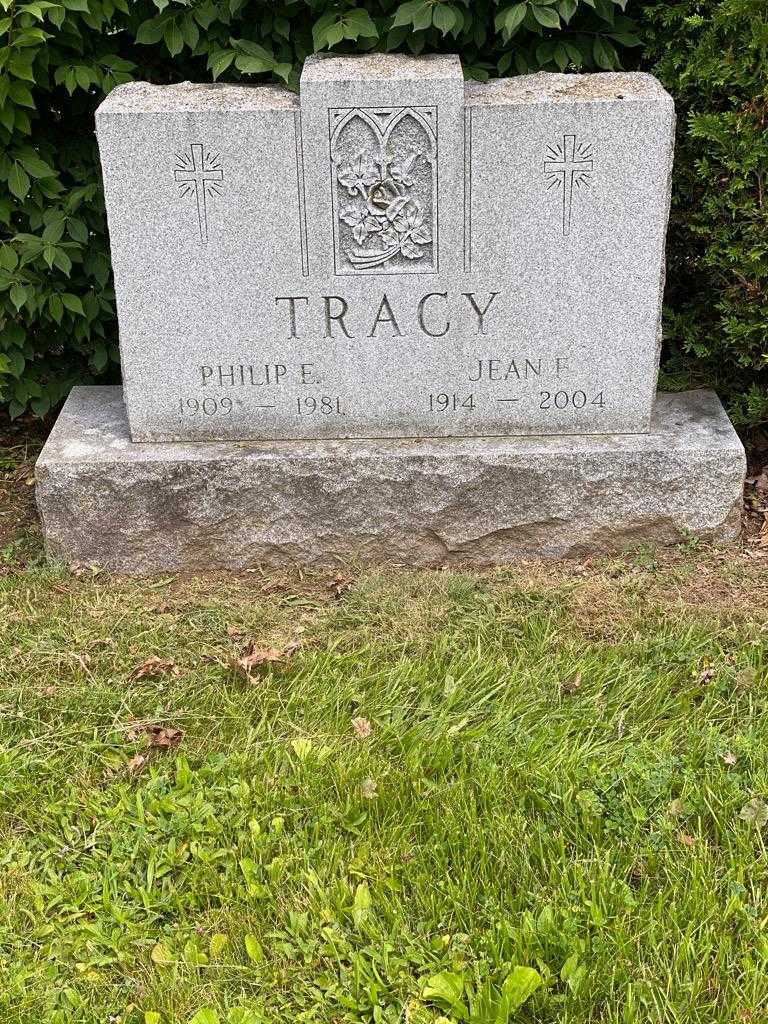 Philip E. Tracy's grave. Photo 3