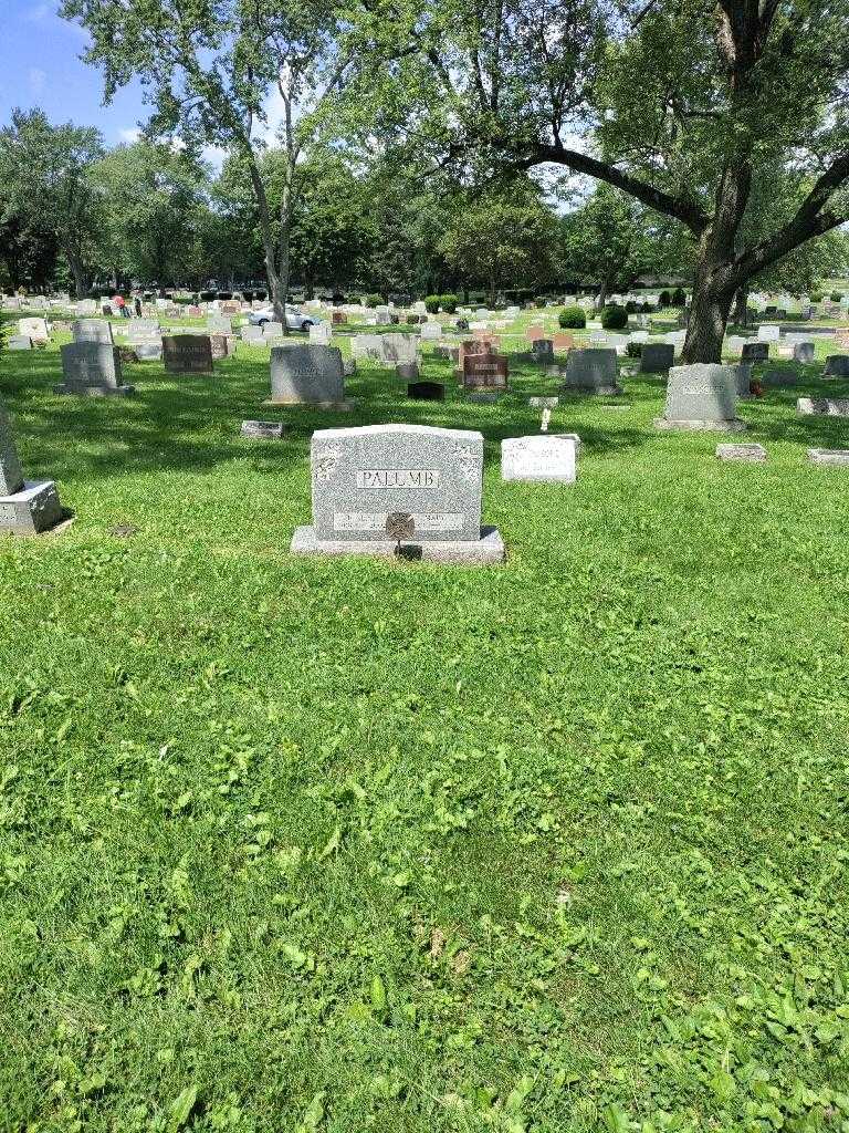 Joseph Palumb's grave. Photo 1