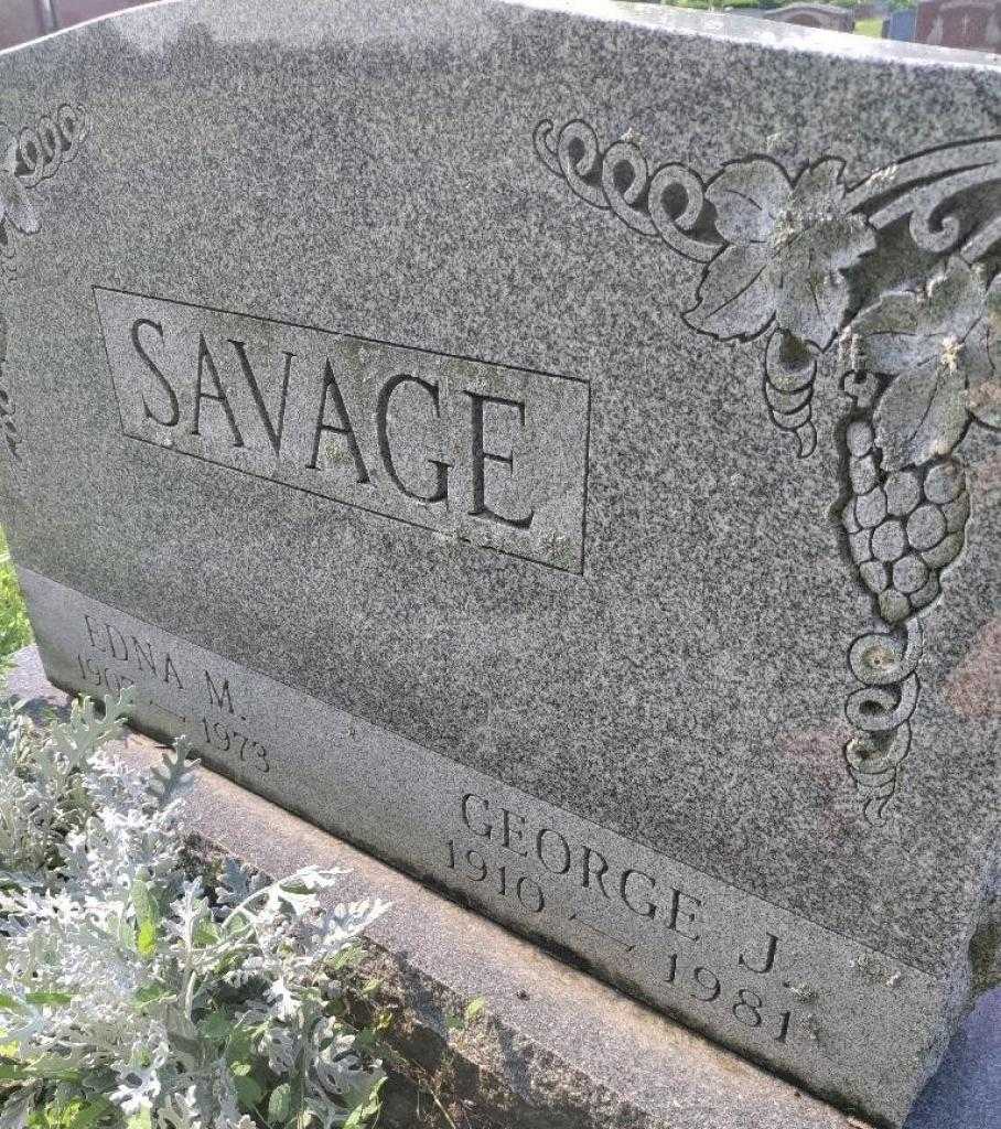 Edna M. Savage's grave. Photo 3