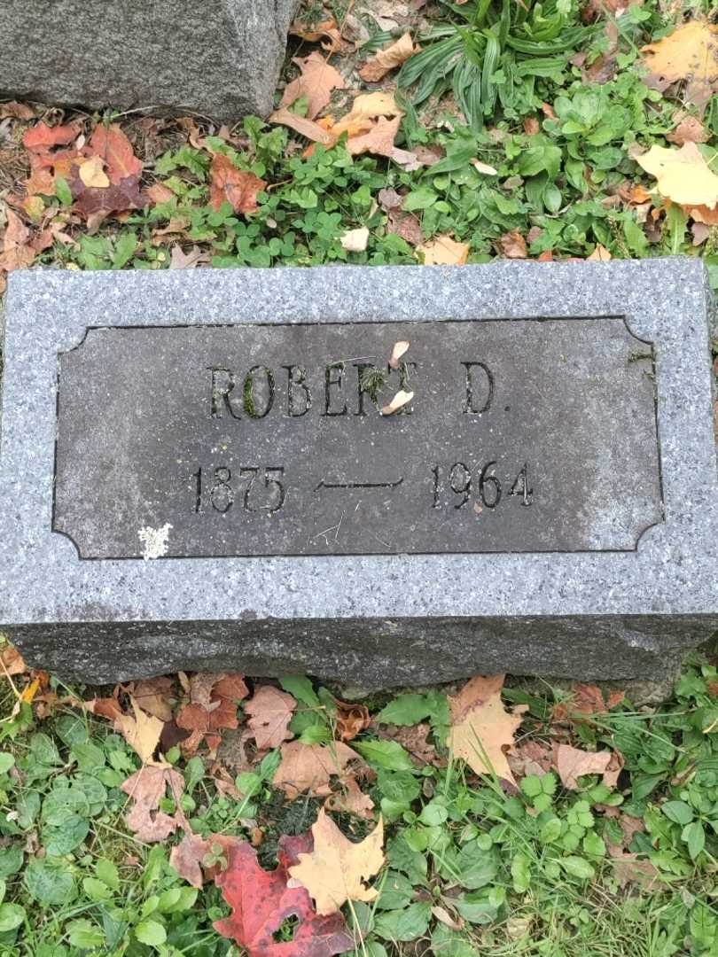 Robert D. Conine's grave. Photo 4