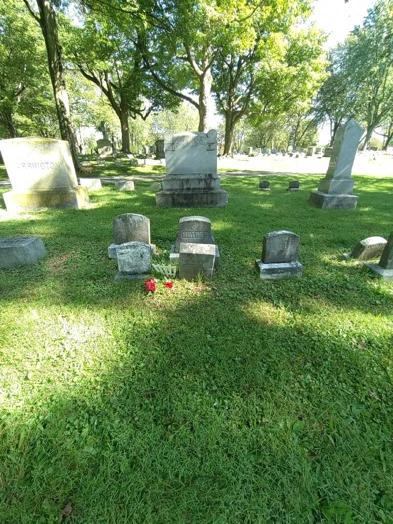 Emma Lane's grave. Photo 1