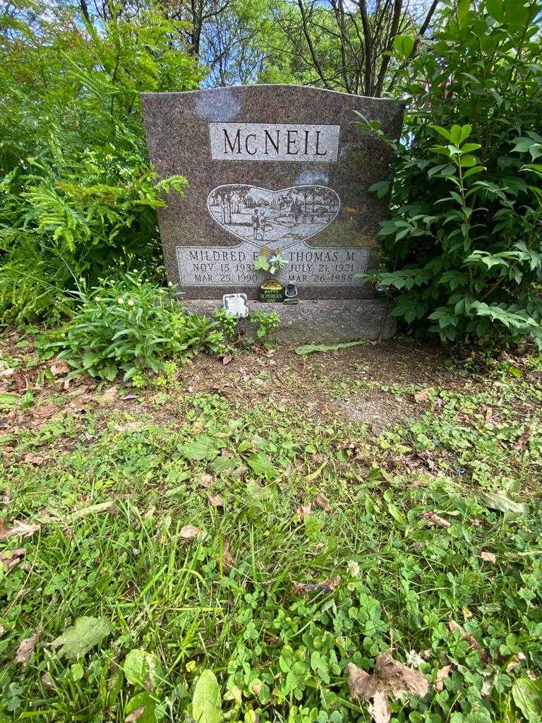 Mildred E. McNeil's grave. Photo 1