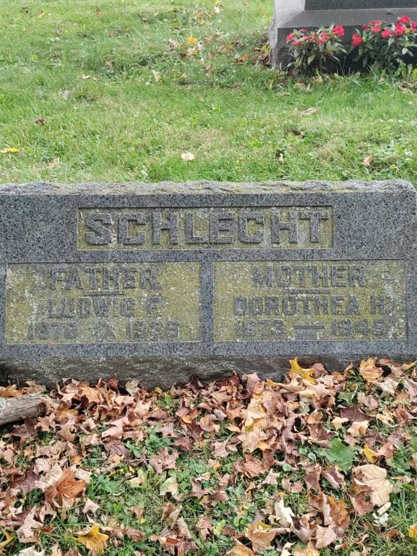 Dorothea H. Schlecht's grave. Photo 3