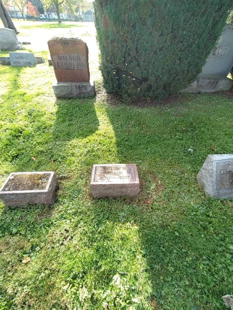 William H. Wilson's grave. Photo 2