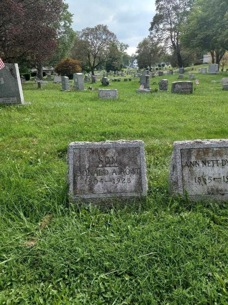 Donald Andrew Post's grave. Photo 1