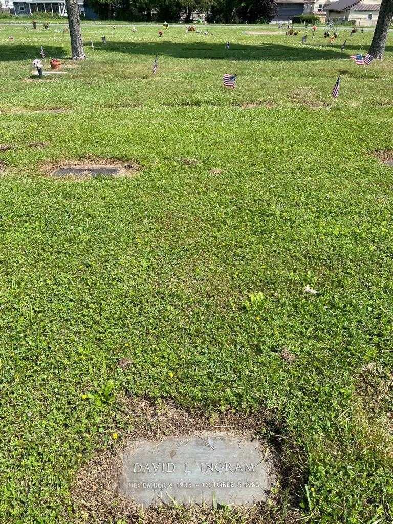 David L. Ingram's grave. Photo 2