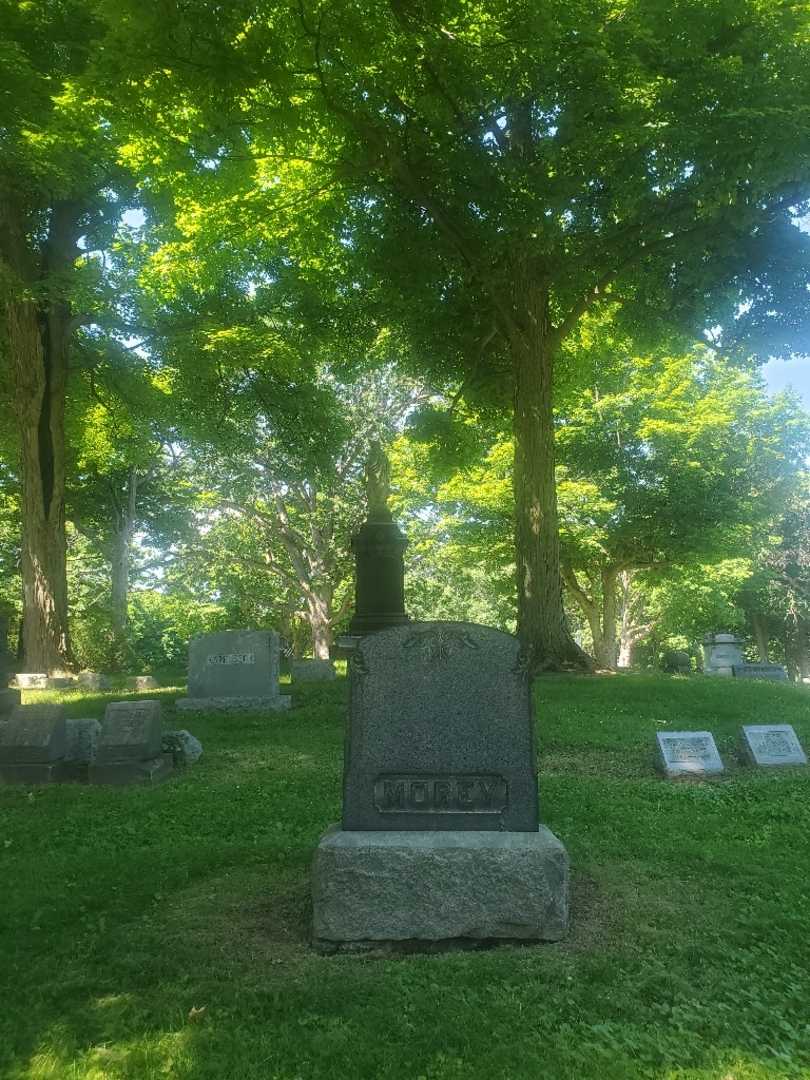 Lydie Morey Earing Mcearing's grave. Photo 1