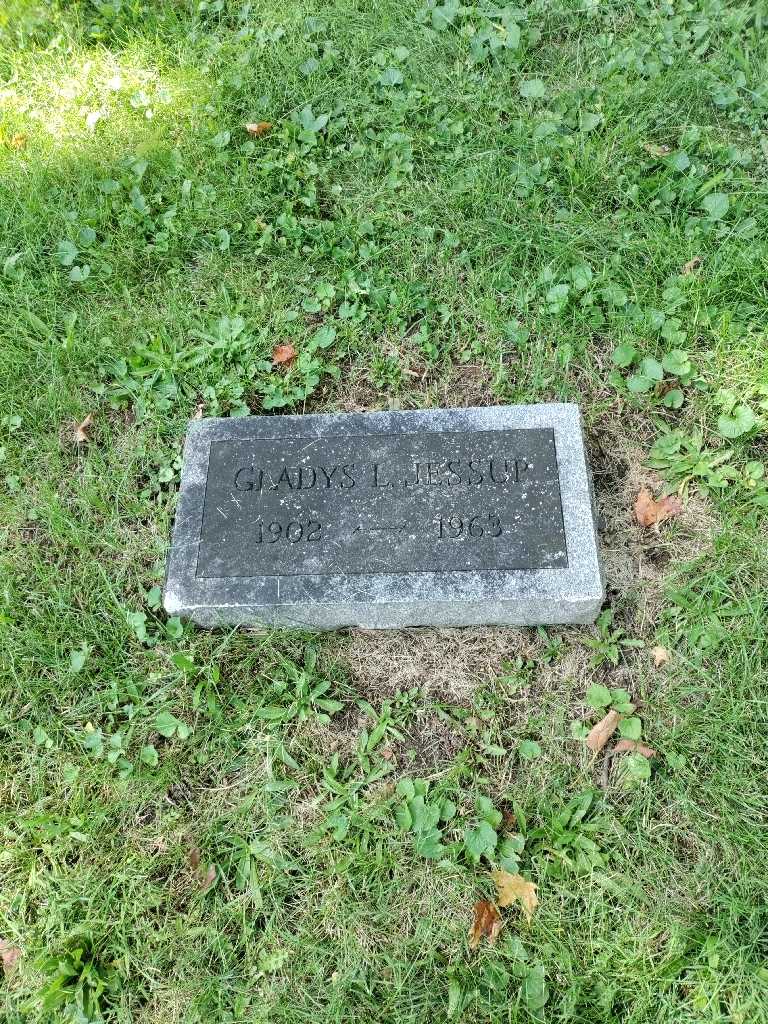 Gladys Long Jessup's grave. Photo 2