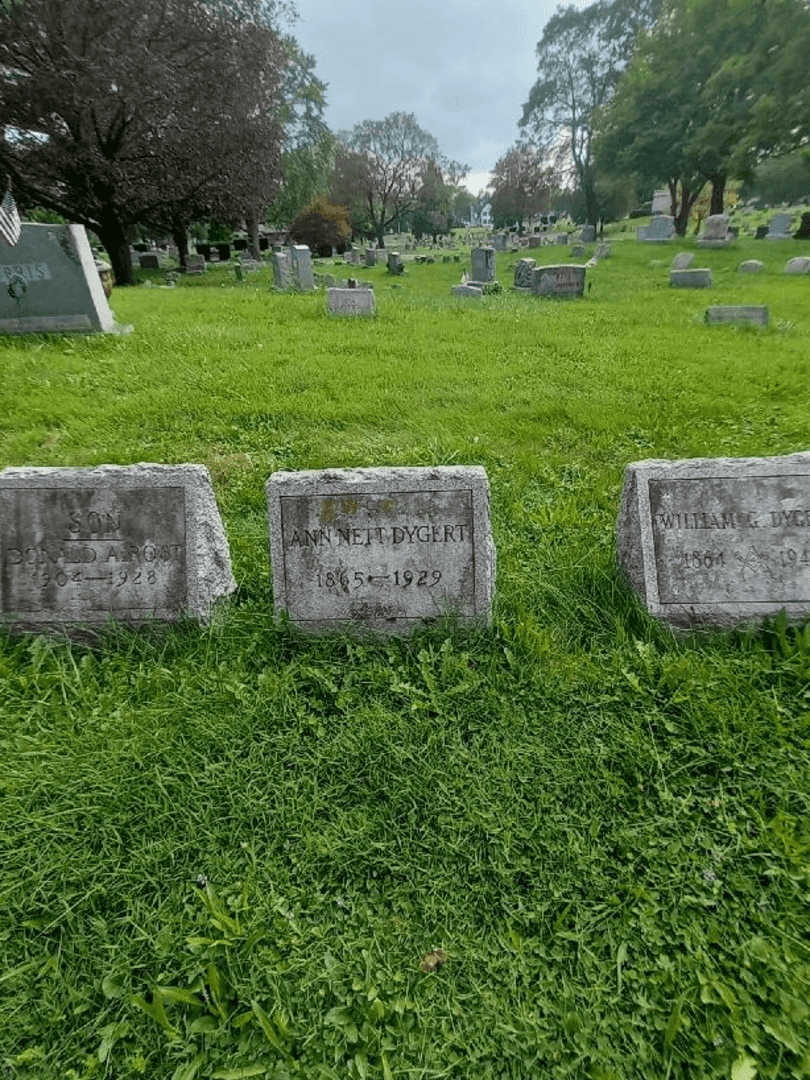 Annetta Haylor Dygert's grave. Photo 3