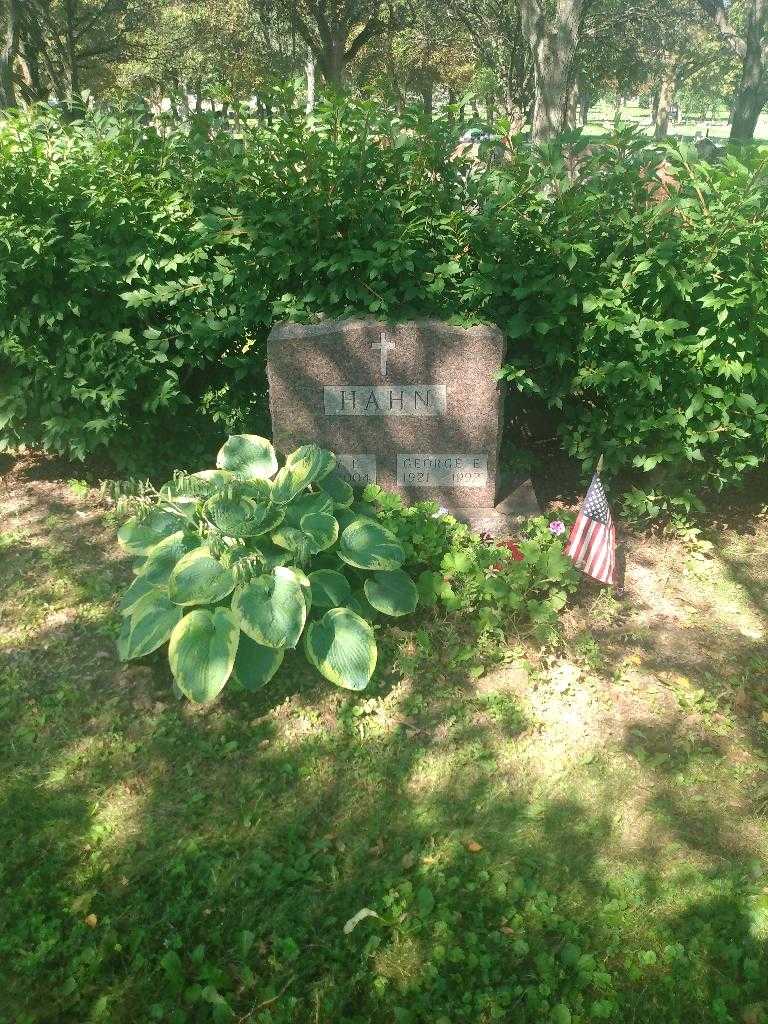 Mary E. Hahn's grave. Photo 1