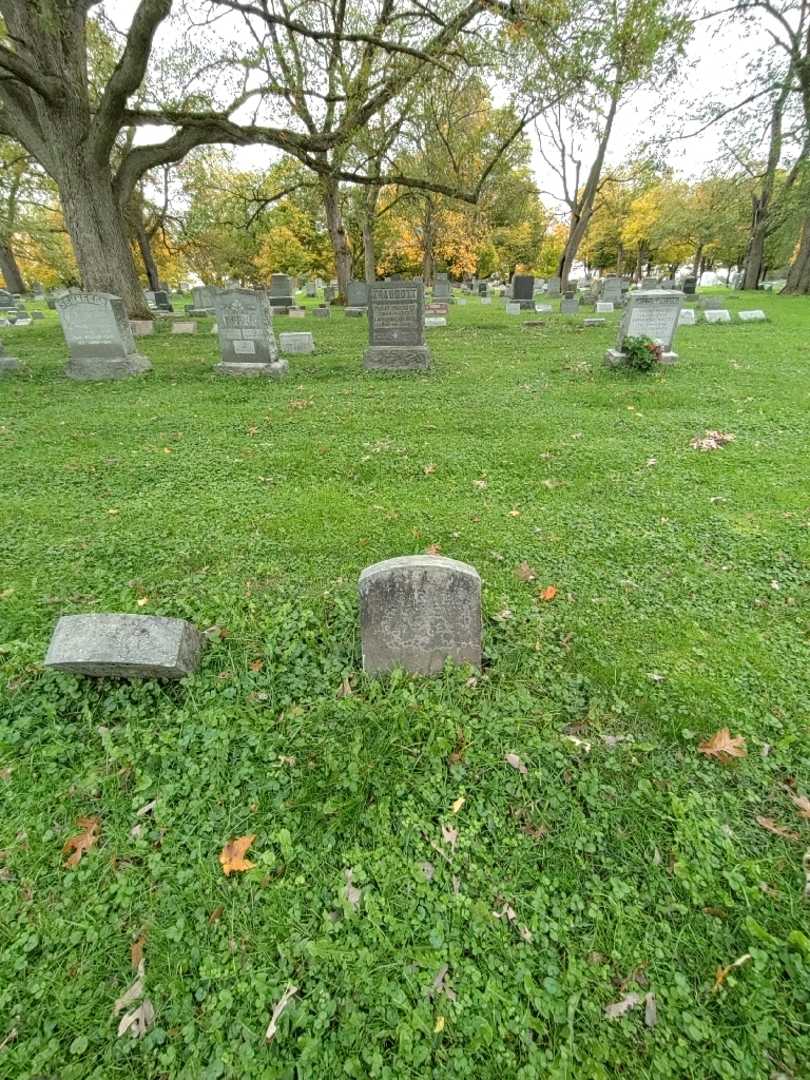 Henry B. Seeley's grave. Photo 1