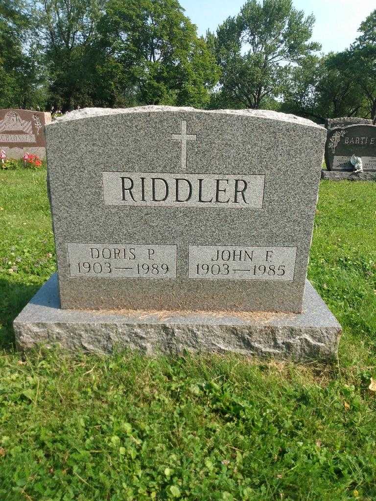 John F. Riddler's grave. Photo 2