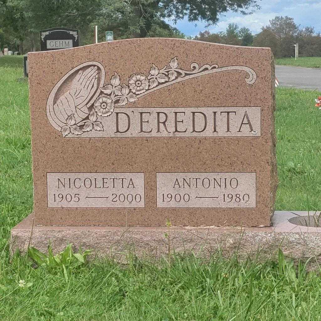 Antonio D'Eredita's grave. Photo 3